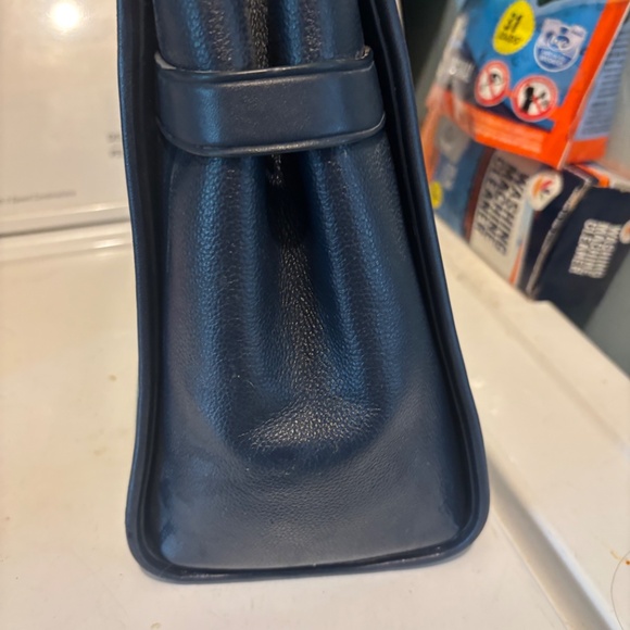 Kate Spade Lucia Lily Blooms Top Handle Crossbody satchel bag. - Picture 3 of 5